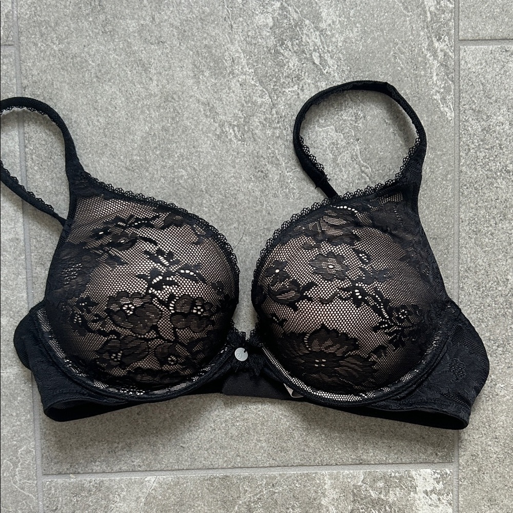 Victorias Secret- Body by Victoria Push Up: 34C